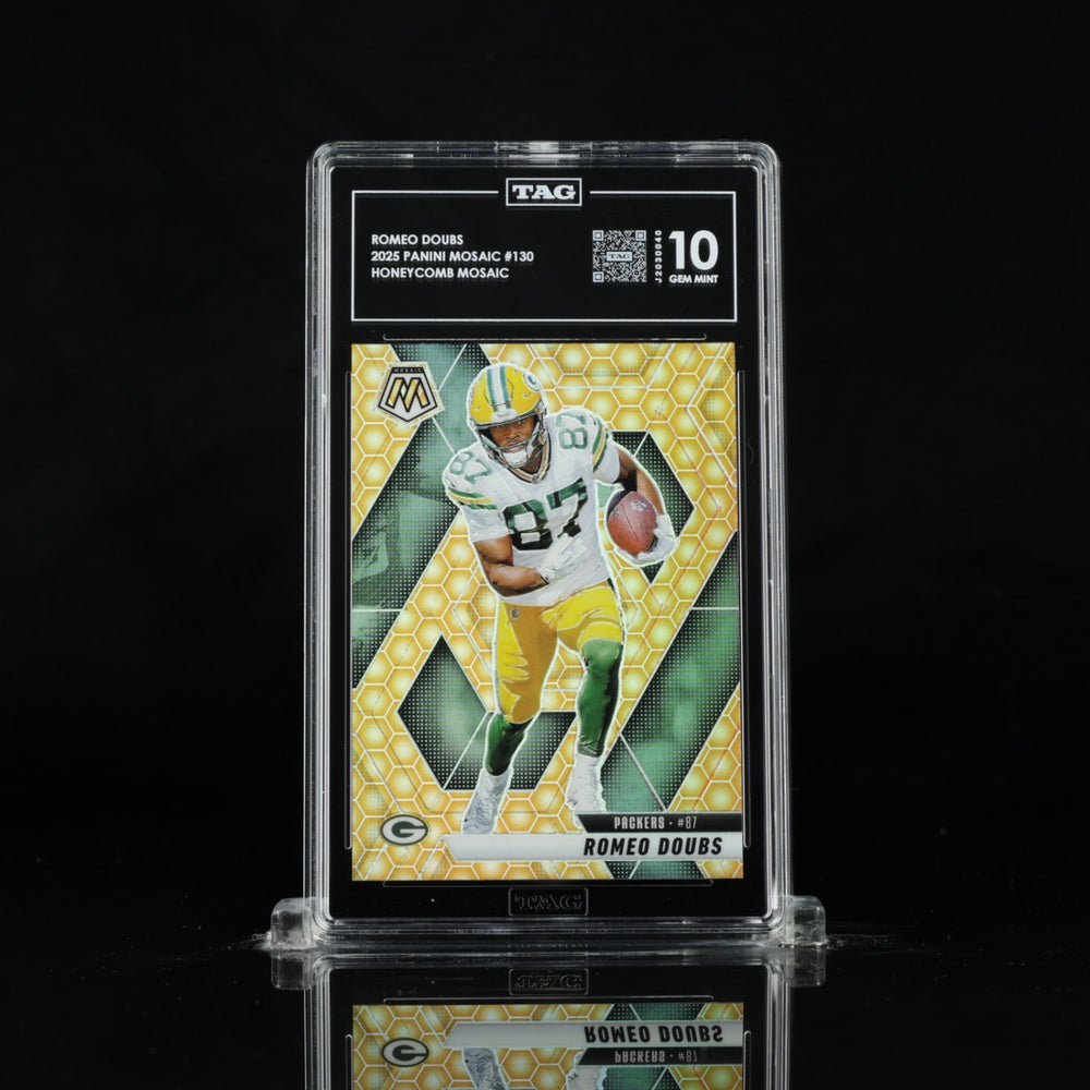 TAG 10 GEM MT 2025 Panini Mosaic Honeycomb Romeo Doubs #130 SSP Case Hit Packers