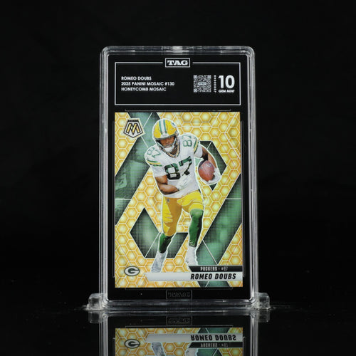 TAG 10 GEM MT 2025 Panini Mosaic Honeycomb Romeo Doubs #130 SSP Case Hit Packers